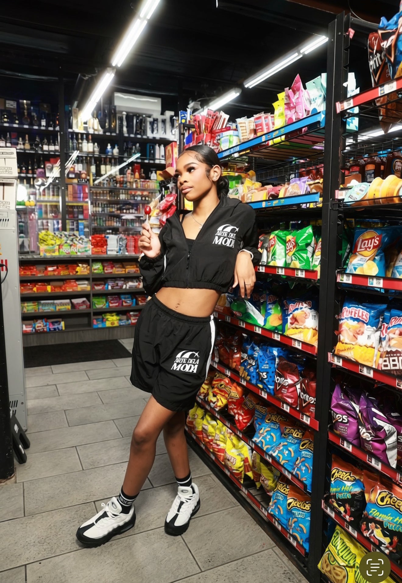 Arte Women's Cropped Windbreaker Set